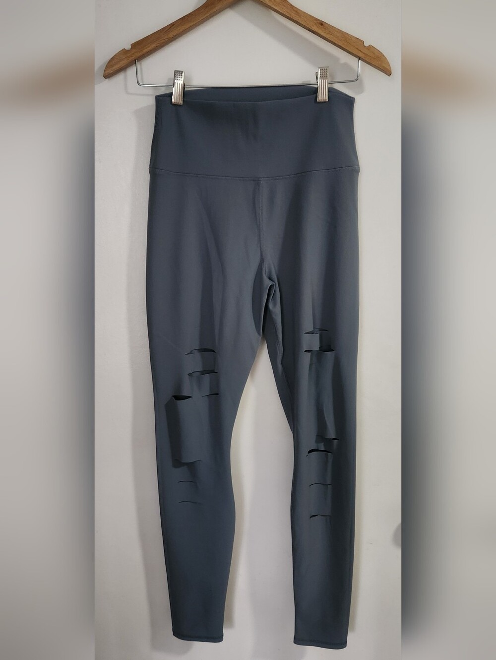 Alo Yoga High Waist Ripped Warrior Leggings Size L Gray/blue